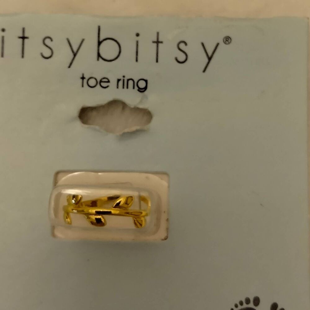Gold over Stirling silver toe ring.